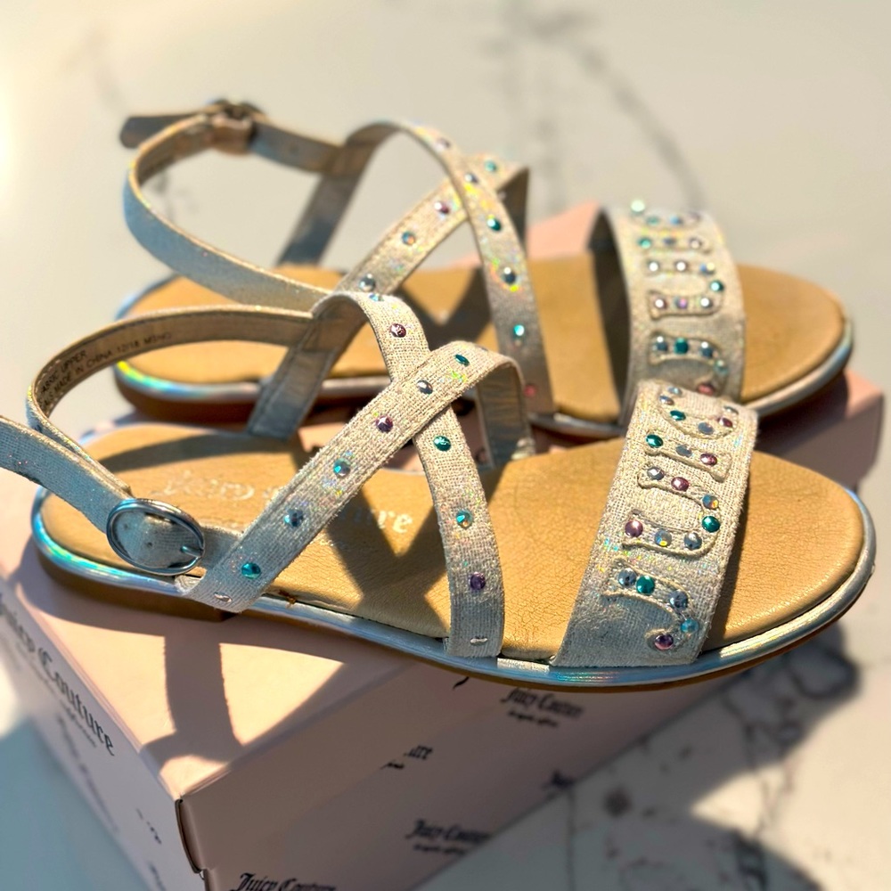 Cute and in great condition sandals